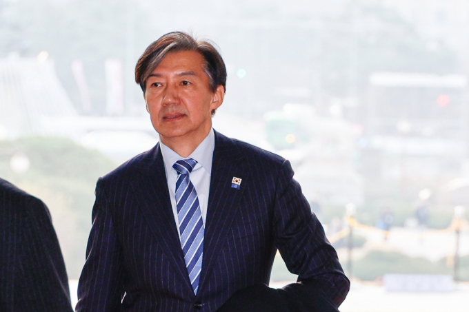 조국 조국혁신당 대표의 자녀 입시 비리와 청와대 감찰 무마 혐의에 대한 대법원 판단이 오늘 나온다. 사진은 국회 들어서는 모습. /사진=뉴스1