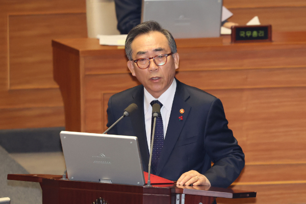 조태열 외교부 장관이 계엄 선포 당일 걸려 온 미 대사의 전화를 받지 않았던 것으로 알려졌다. 사진은 조 외교부 장관이 지난 11일 오후 서울 여의도 국회에서 열린 제419회국회(임시회) 제1차 본회의 윤석열 대통령 위헌적 비상계엄 선포 내란 행위 관련 긴급현안질문에서 답하는 모습./ 사진=뉴시스