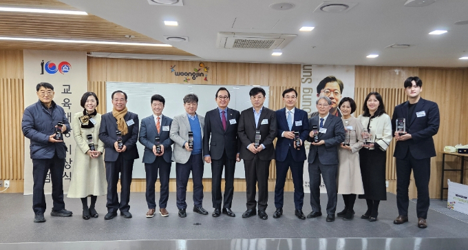 대한민국 백강포럼이 16일 교육을 통해 한국 사회 발전에 기여한 리더들에게 백강교육대상을 수여했다. /사진=백강포럼