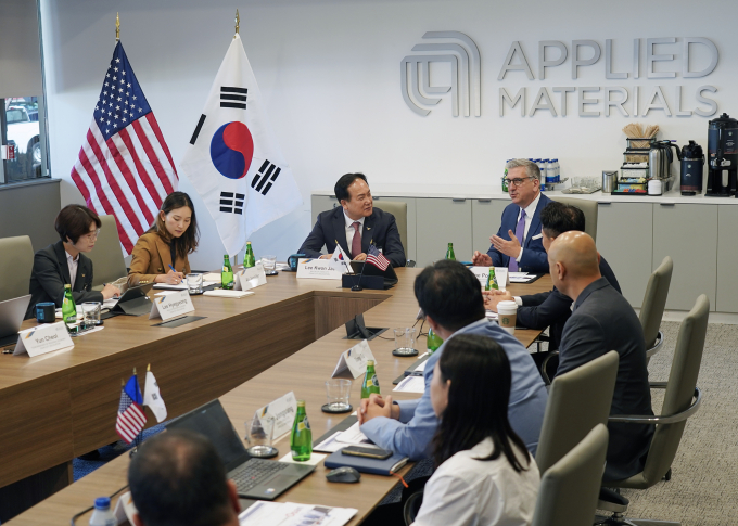 지난 9월 9일 이권재 오산시장이 미국 서니베일 어플라이드 머티어리얼즈서 투자유치 설명회를 진행하고 있다. / 사진제공=오산시