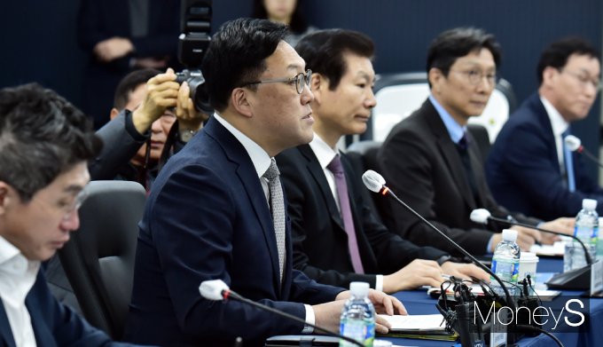 [머니S포토] 금융위 김병환 
