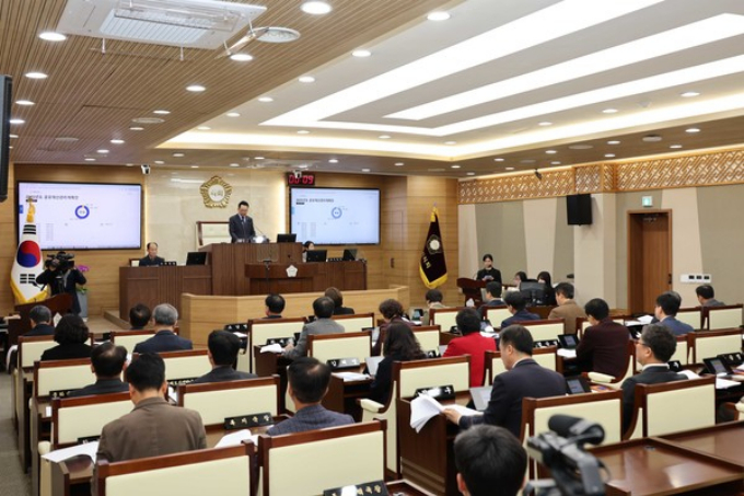 평택시의회가 18일 제253회 제2차 정례회 제2차 본회의를 갖고 올해 의사일정을 모두 마무리했다. / 사진제공=평택시의회 