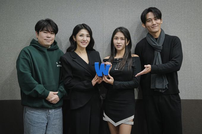 (왼쪽부터) 현정완 PD, 김경란, 이지나, 시윤 / 사진제공=웨이브