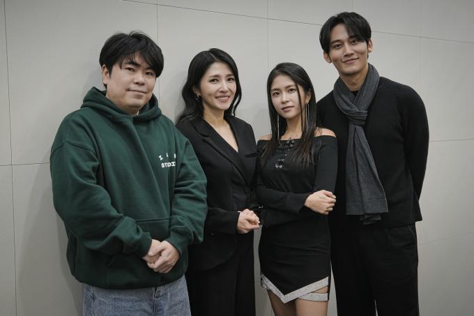 (왼쪽부터) 현정완 PD, 김경란, 이지나, 시윤 / 사진제공=웨이브