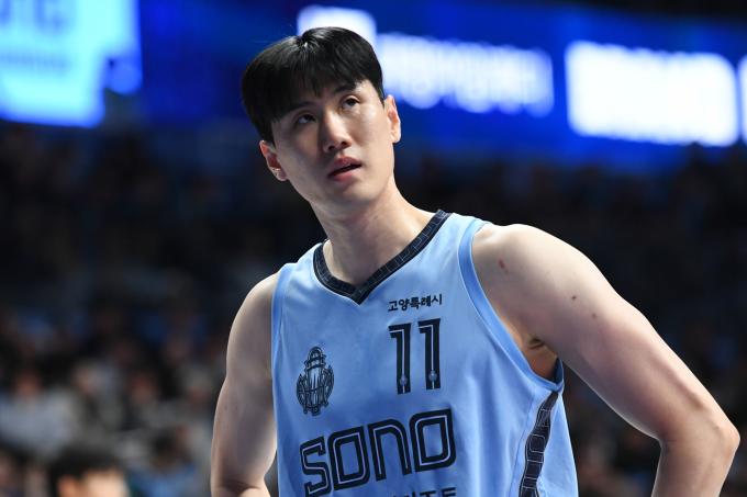 학교 폭력 의혹을 받고 있는 김민욱.(KBL 제공)