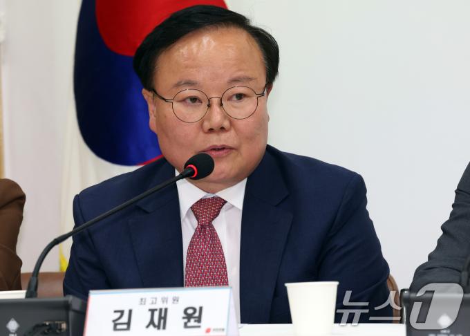 김재원 전 국민의힘 최고위원이 10일 오전 인천시 강화군 강화문화원에서 열린 현장최고위원회에서 발언을 하고 있다. 2024.10.10/뉴스1 ⓒ News1 김명섭 기자