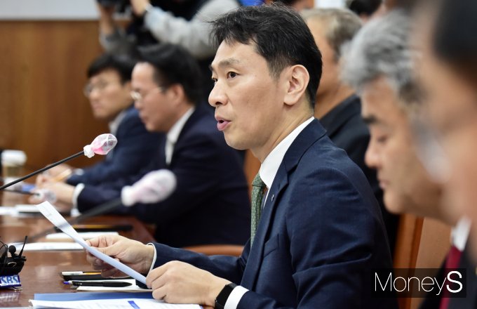 [머니S포토] 이복현 