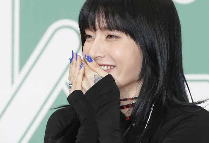 안무가 겸 댄서 모니카가 결혼과 임신 소식을 전했다. 사진은 모니카가 지난해 12월23일 서울시 영등포구 여의도 KBS 신관 웨딩홀에서 열린 '2023 KBS 연예대상' 레드카펫 행사에 참석한 모습. /사진=뉴스1