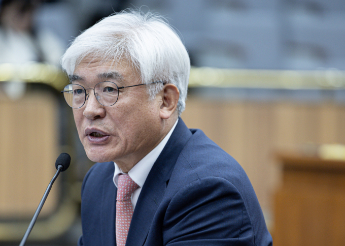 마은혁 헌법재판관 후보자가 계엄이 사법 심판 대상이 아니라 주장한 윤석열 대통령의 의견에 반박했다. 사진은 23일 서울 여의도 국회에서 열린 헌법재판소 재판관 선출에 관한 인사청문회에  출석한 마은혁 헌법재판소 재판관 후보자. /사진=뉴스1