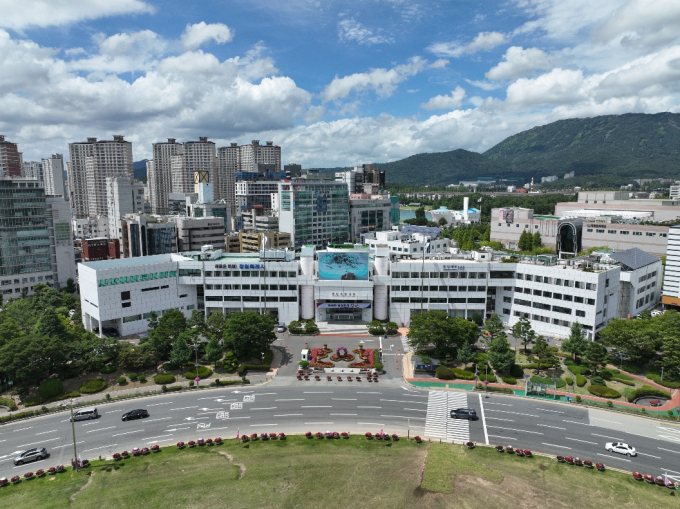 창원시가 소상공인 육성자금, 누비전 등 2025년도 상반기 지원 대책을 조기에 시행키로 했다./사진=창원시