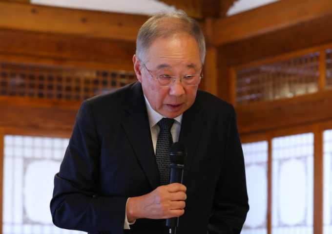류진 한국경제인협회 회장이 23일 서울 국무총리 서울공관에서 열린 경제단체 오찬 간담회에서 발언하고 있다. /사진=뉴시스 최진석 기자 