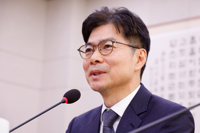 마용주 대법관 후보자에 대한 임명동의안이 국회 본회의를 통과했다. 사진은 지난 26일 서울 여의도 국회에서 열린 인사청문특별위원회에 참석한 마용주 대법관 후보자. /사진=뉴스1
