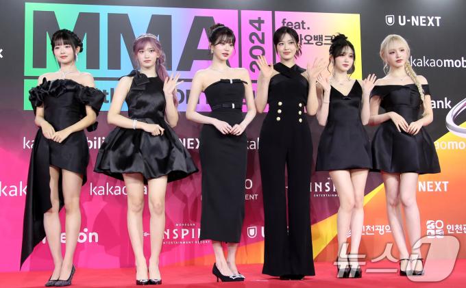 그룹 아이브의 레이(왼쪽부터)와 이서, 장원영, 안유진, 가을, 리즈 2024.11.30/뉴스1 ⓒ News1 권현진 기자
