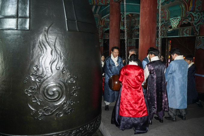 무안국제공항 제주항공 참사로 인해 서울시와 자치구 해맞이, 신년행사 등이 취소되거나 축소되고 있다. 사진은 지난 1월1일 서울 종로구 보신각에서 열린 제야의 종 타종행사가 진행되는 모습. /사진=뉴스1