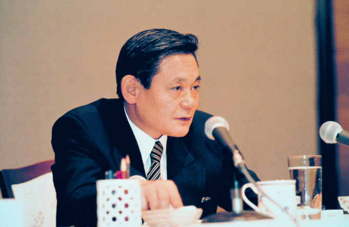 이건희 삼성전자 회장이 1993년 6월 독일에서 신경영선언을 하고 있다. / 사진=삼성전자 