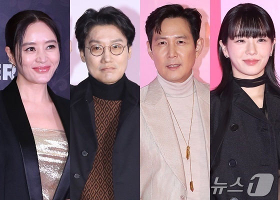 (왼쪽부터) 김혜수, 황동혁 감독, 이정재, 박규영 ⓒ 뉴스1 DB