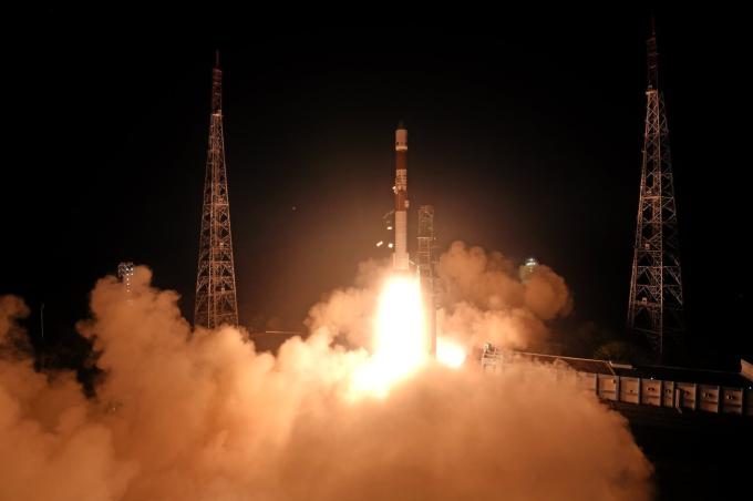 인도의 우주 도킹 임무를 위해 발사되는 극궤도위성발사체(PSLV) 로켓 (출처=인도우주연구기구(ISRO) X(옛 트위터) 계정)