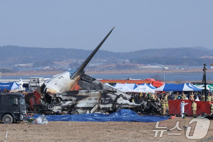 [뉴스1 PICK]이재명, 사흘 연속 무안공항서 유가족 위로…애로사항 청취