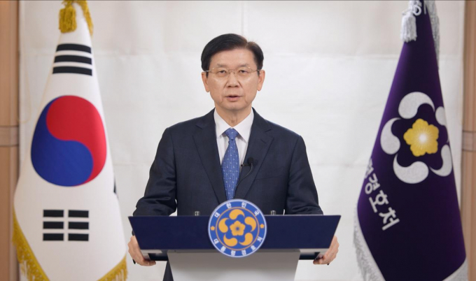 경찰이 시민단체 고발로 박종준 대통령 경호처장을 추가 입건했다. 사진은 박 처장이 지난 5일 서울 용산 대통령 관저 지역에서 3일 공수처의 윤석열 대통령에 대한 체포 영장 집행 당시 대통령경호처가 대통령 관저 진입을 승인하지 않은 것과 관련해 입장 발표하는 모습. /사진=뉴시스(대통령경호처 제공) 