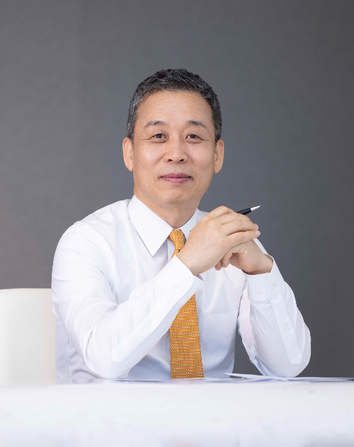 윤병운 NH투자증권 대표가 2025 CES에 참석해 디지털 트렌드 등을 점검한다. 사진은 윤병운 NH투자증권 대표./사진=NH투자증권