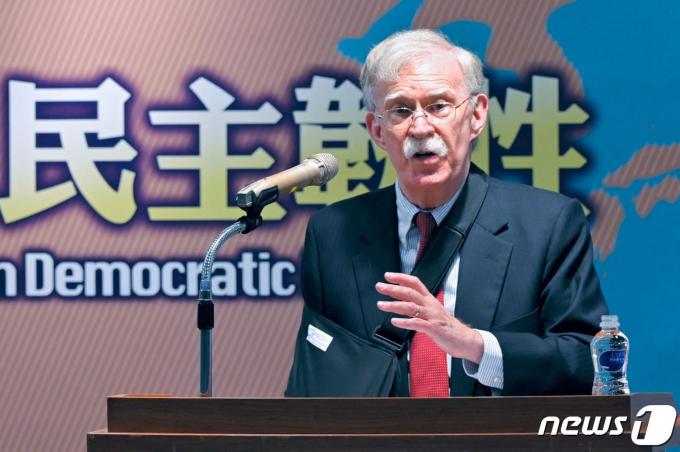 존 볼턴 전 미국 백악관 국가안보보좌관이 2023년 4월 29일(현지시간) 대만 타이베이에서 열린 심포지엄에 참석해 연설을 하고 있다. ⓒ AFP=뉴스1 ⓒ News1 우동명 기자