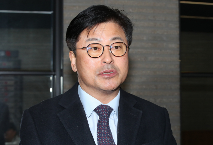 김종혁 전 국민의힘 최고위원이 한동훈 전 국민의힘 대표 최근 근황을 전했다. 사진은 김 전 위원이 지난해 12월13일 서울 여의도 국민의힘 중앙당사에서 열린 원외당협위원장 협의회에 참석하며 취재진 질문에 답하는 모습. /사진=뉴스1