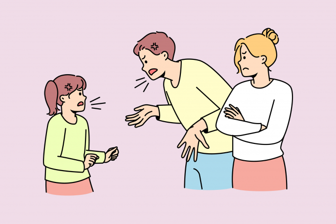 학업을 소홀히 한다는 이유로 흉기로 중학생 딸을 위협한 40대 여성이 경찰에 검거됐다. /이미지=이미지투데이