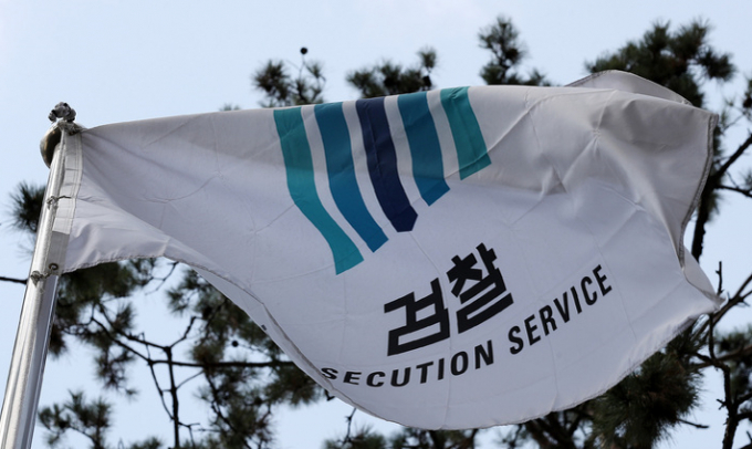 제주행 항공기에서 승무원을 불법 촬영한 60대 중국인 관광객에게 검찰이 벌금형을 구형했다. /사진= 뉴시스