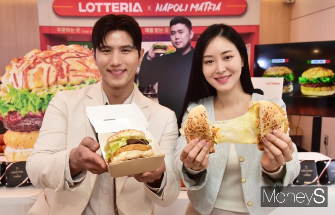 [머니S픽] 롯데리아, 나폴리맛피아 협업 新메뉴 '버거 2종' 출시