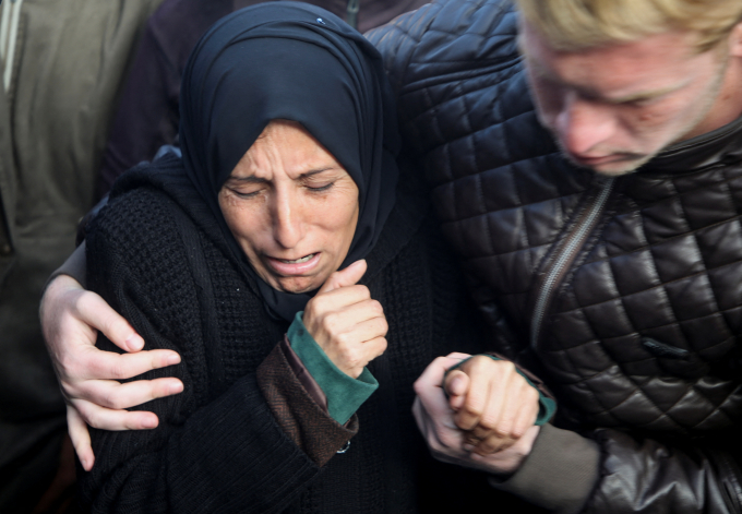 이스라엘이 하마스와 휴전 및 인질·수감자 교환에 합의한 다음날인 오늘 가자지구를 폭격해 어린이 포함 최소 80명이 사망했다. /사진=로이터