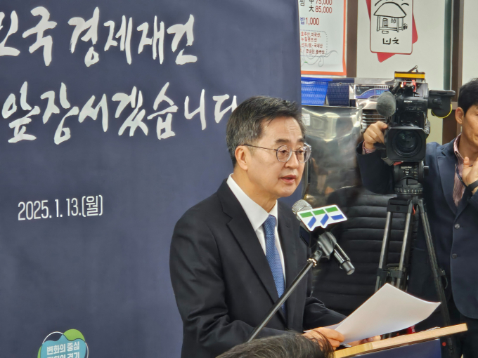 김동연 경기도지사가 13일 경기 수원시 팔달구의 한 음식점에서 신년기자감담회를 하고 있다. / 사진=김동우 기자