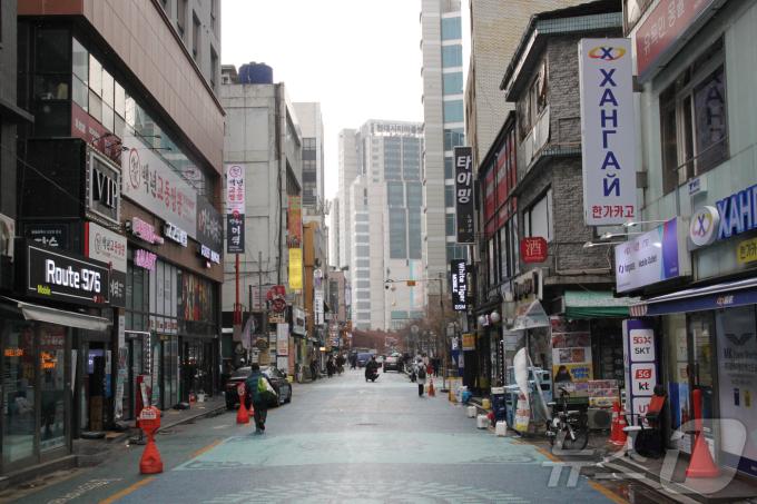27일 오후, 서울 중구 광희동 중앙아시아 거리가 한산한 모습을 보이고 있다.2025.1.27/뉴스1 ⓒ 뉴스1 김민재 기자