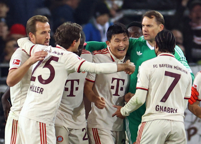 설 연휴 유럽축구 코리안리거들이 대거 출격을 준비 중이다. 사진은 바이에른 뮌헨의 수비수 김민재와 동료들 모습. /사진=로이터
