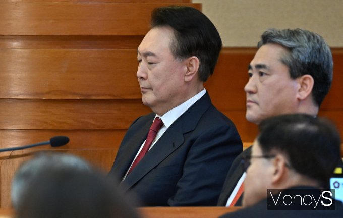 [머니S픽] 헌재 탄핵심판 출석 尹, 서울중앙지법에 '구속취소' 청구