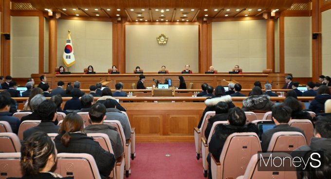[머니S픽] 헌재 탄핵심판 출석 尹, 서울중앙지법에 '구속취소' 청구