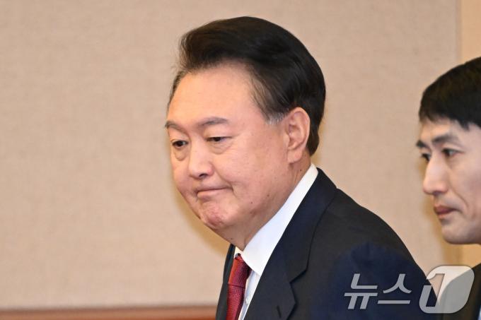 [뉴스1 PICK]내란 증언 봇물 터진 탄핵 변론…윤 대통령은 '달 그림자' 운운