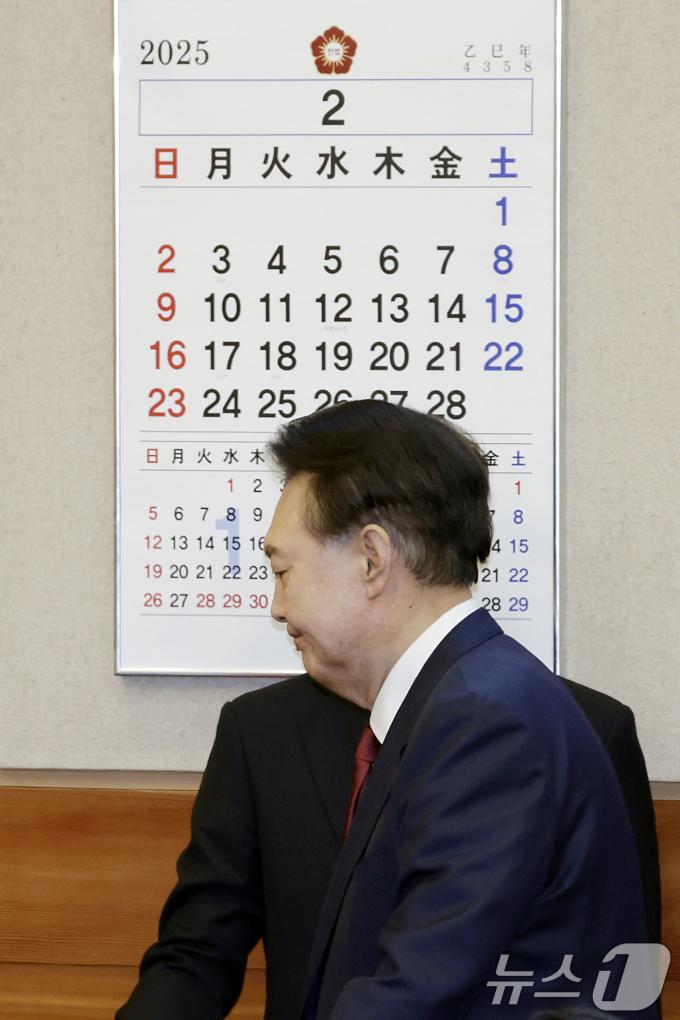 [뉴스1 PICK]내란 증언 봇물 터진 탄핵 변론…윤 대통령은 '달 그림자' 운운