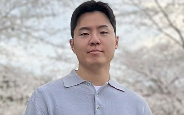 퇴근길 교통사고로 뇌사 상태에 빠진 30세 청년이 6명에게 새 삶을 선물하고 떠났다. 사진은 조석원씨 생전 모습. /사진=한국장기조직기증원 유튜브 채널 캡처