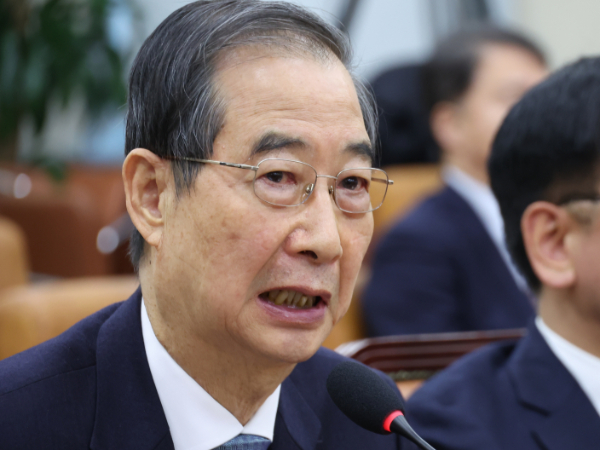 한덕수 국무총리가 비공개 국무회의 당시 국무위원들이 모두 계엄을 반대했다고 전했다. 사진은 한덕수 국무총리가 6일 서울 여의도 국회에서 열린 윤석열 정부의 비상계엄 선포를 통한 내란혐의 진상규명 국정조사특별위원회 전체회의(청문회)에서 의원 질의에 답하는 모습. /사진=뉴시스