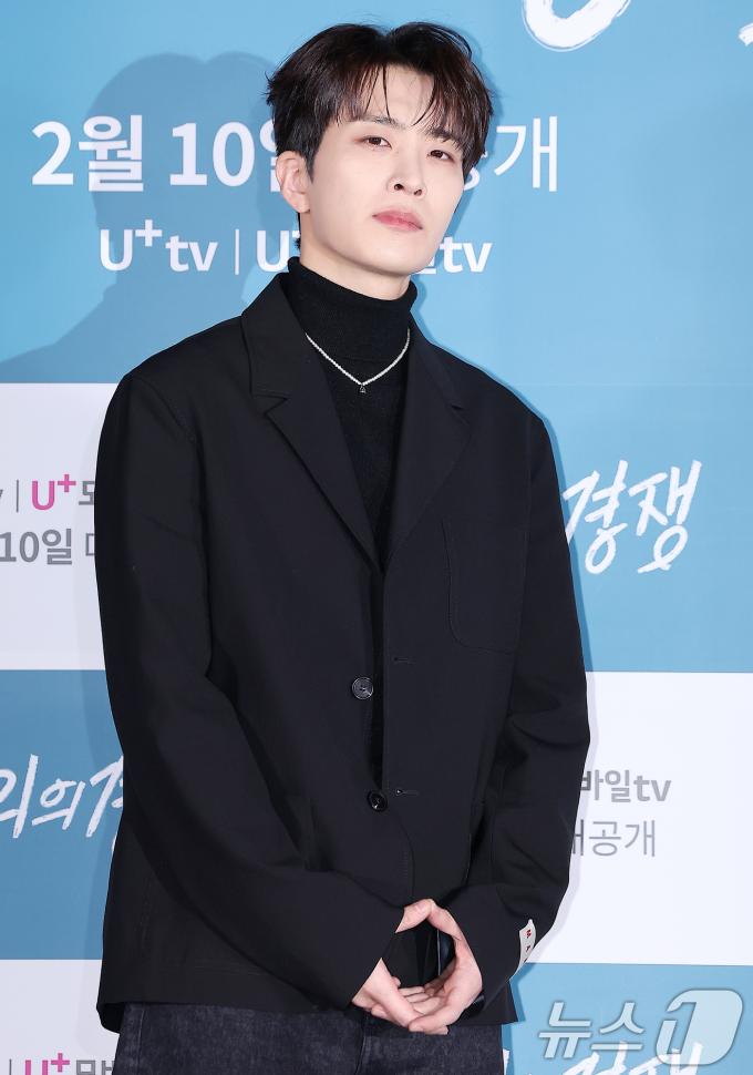 갓세븐 영재가 6일 서울 용산구 CGV 용산아이파크몰에서 열린 STUDIO X+U 드라마 '선의의 경쟁' 언론시사회에 참석하고 있다. '선의의 경쟁'은 살벌한 입시 경쟁이 벌어지는 대한민국 상위 1% 채화여고에 전학 온 ‘슬기’에게 각자의 욕망을 드러내는 친구들, 그리고 수능 출제 위원이었던 아버지의 의문사를 둘러싼 미스터리 걸스릴러로 오는 10일 U+tv와 U+모바일tv를 통해 공개된다. 2025.2.6/뉴스1 ⓒ News1 김진환 기자