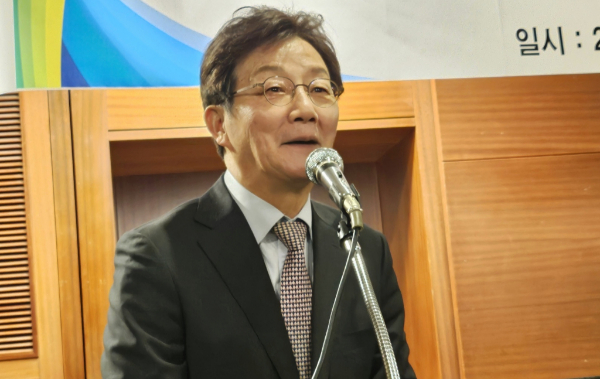 유승민 전 국민의힘 의원이 이재명 더불어민주당 대표를 두고 "이 대표가 대통령이 되면 윤석열 대통령의 실정보다 훨씬 다른 차원의 실패로 갈 가능성이 높다"고 평가했다. 사진은 유승민 전 국민의힘 의원이 대구 수성구 범어동 대구그랜드호텔에서 열린 영락회 대구포럼에서 특강하는 모습. /사진=뉴스1