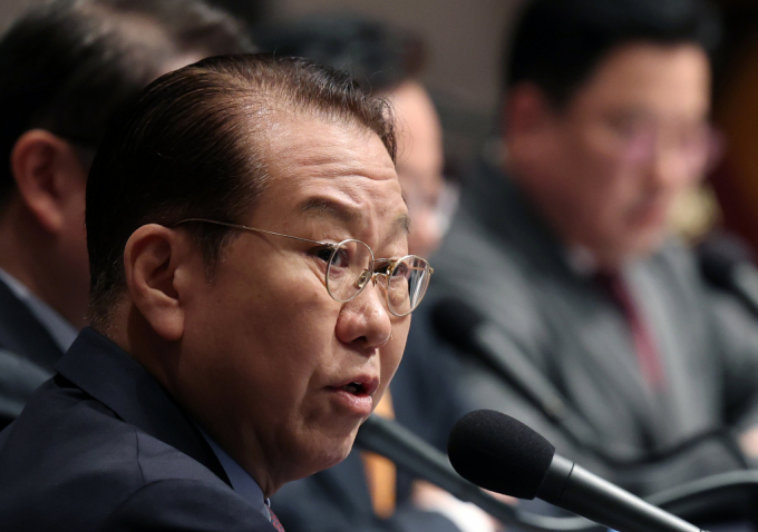 권영세 국민의힘 비대위원장이 비상계엄과 관련해 군 병력을 보낸 것은 문제라고 말했다. 사진은 권 비대위원장이 17일 서울 중구 한국프레스센터 국제회의장에서 열린 관훈클럽 초청 토론회에서 기조연설을 하는 모습. /사진=뉴스1