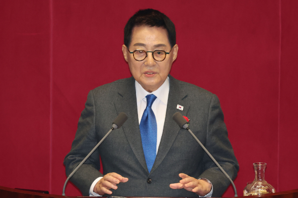 윤석열 대통령 변호인단이 박지원 더불어민주당 의원을 명예훼손 혐의로 고발한다. 사진은  박지원 더불어민주당 의원이 제422회 국회(임시회) 제5차 본회의 경제 분야 대정부 질문에서 발언하는 모습. /사진=뉴시스