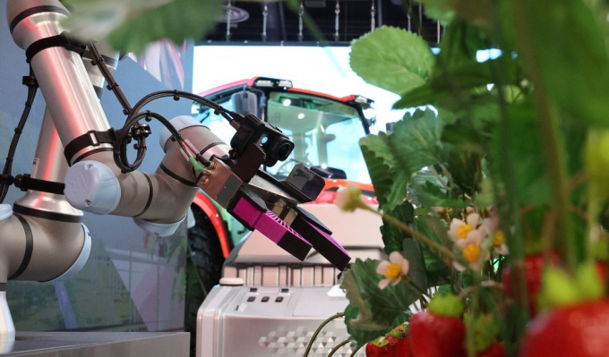지난달 미국 네바다주에서 열린 'CES 2025' AI 다기능 농업 로봇 모습. 사진제공=뉴스1 