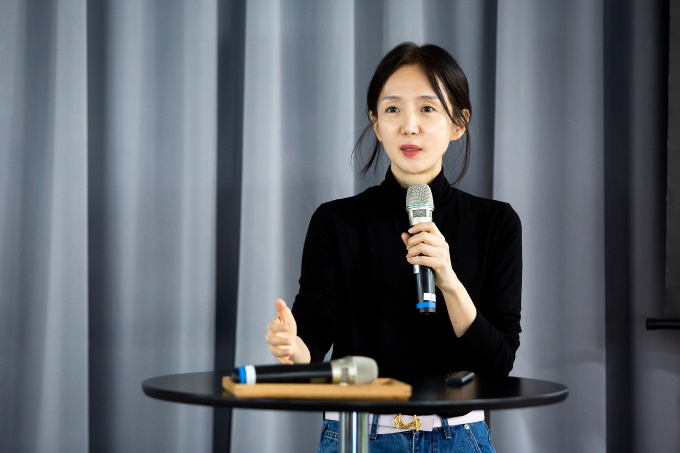 안정은 11번가 사장이 올해 연간 EBITDA 흑자를 달성하겠다는 목표를 제시했다. 안 사장이 지난 19일 경기도 광명시 11번가 사옥에서 열린 타운홀 미팅에서 발언하고 있다. /사진=11번가