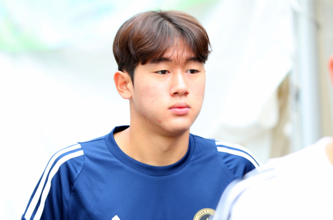 글로벌 스포츠 매체 디 애슬레틱이 대전 하나시티즌 공격수 윤도영이 잉글랜드 프리미어리그 브라이튼 앤 호브 알비온과 4년 계약을 체결했다고 보도했다. 사진은 지난해 7월30일 서울 송파구에서 열린 행사에 참석한 윤도영의 모습. /사진=뉴시스
