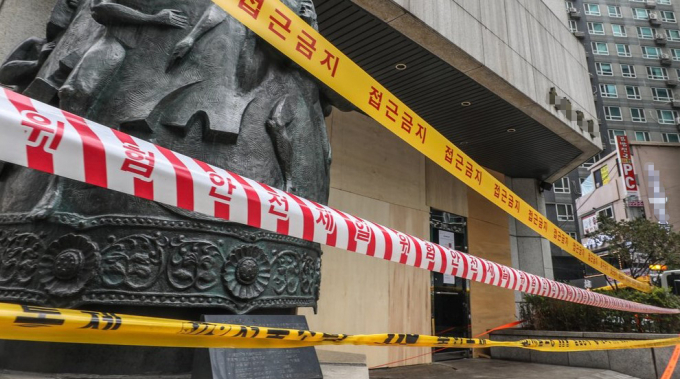 정밀안전진단 결과 최하등급 E를 받은 서울 강남구 한 빌딩(자료사진). /사진=뉴스1