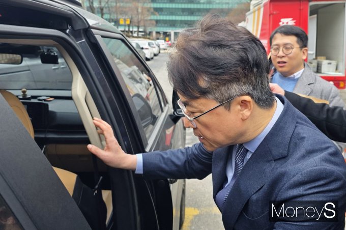 [머니S픽] '횡령·배임' bhc 박현종 전  회장, 이르면 오늘 구속여부 결정