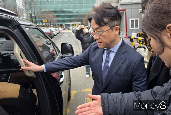 [머니S픽] '횡령·배임' bhc 박현종 전  회장, 이르면 오늘 구속여부 결정