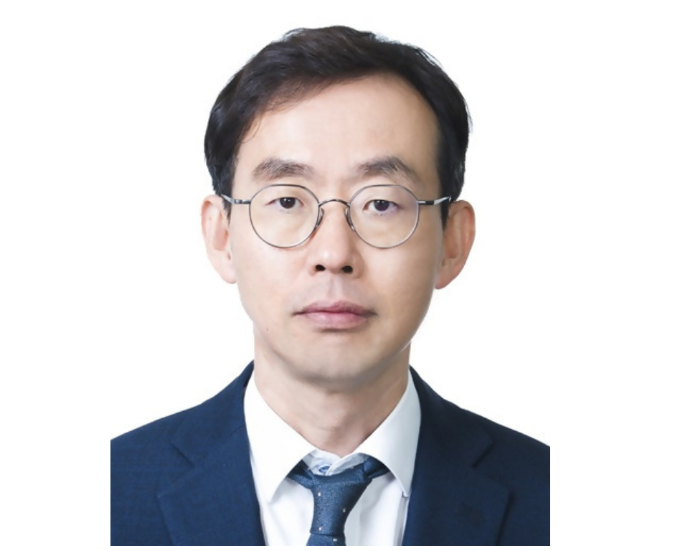 NH농협은행이 이재홍 준법감시인을 신규 선임했다. 사진은 이 신임 준법감시인. /사진=NH농협은행